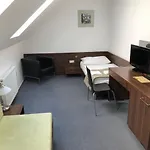 U Zvonu ホテル 4*