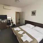 U Zvonu 4*
