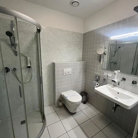 U Zvonu Hotell 4*