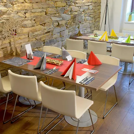 U Zvonu Hotel 4*