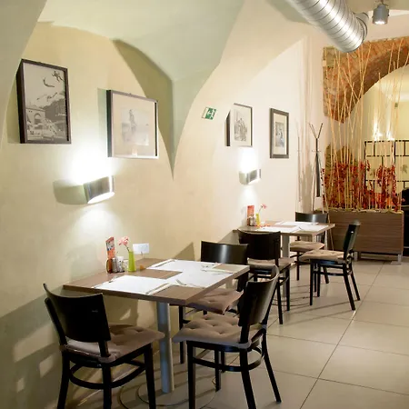 Hotel U Zvonu 4*