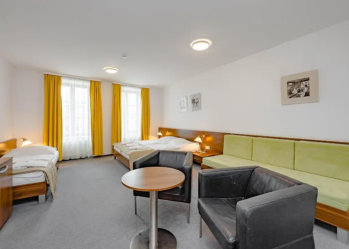 Hotel U Zvonu 4*