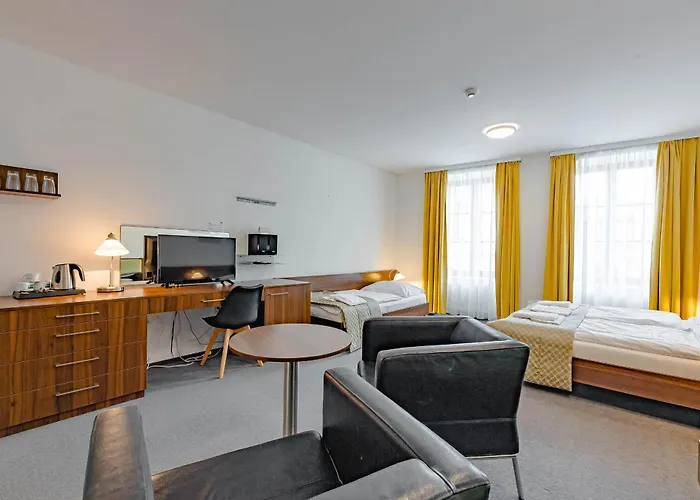 U Zvonu Hotel 4*