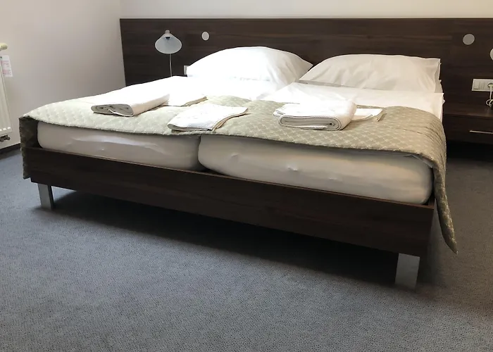 Hotel U Zvonu 4*