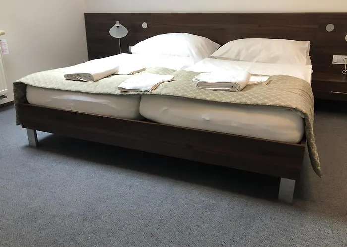U Zvonu 4*