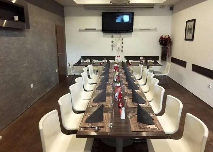 U Zvonu Hotel 4*